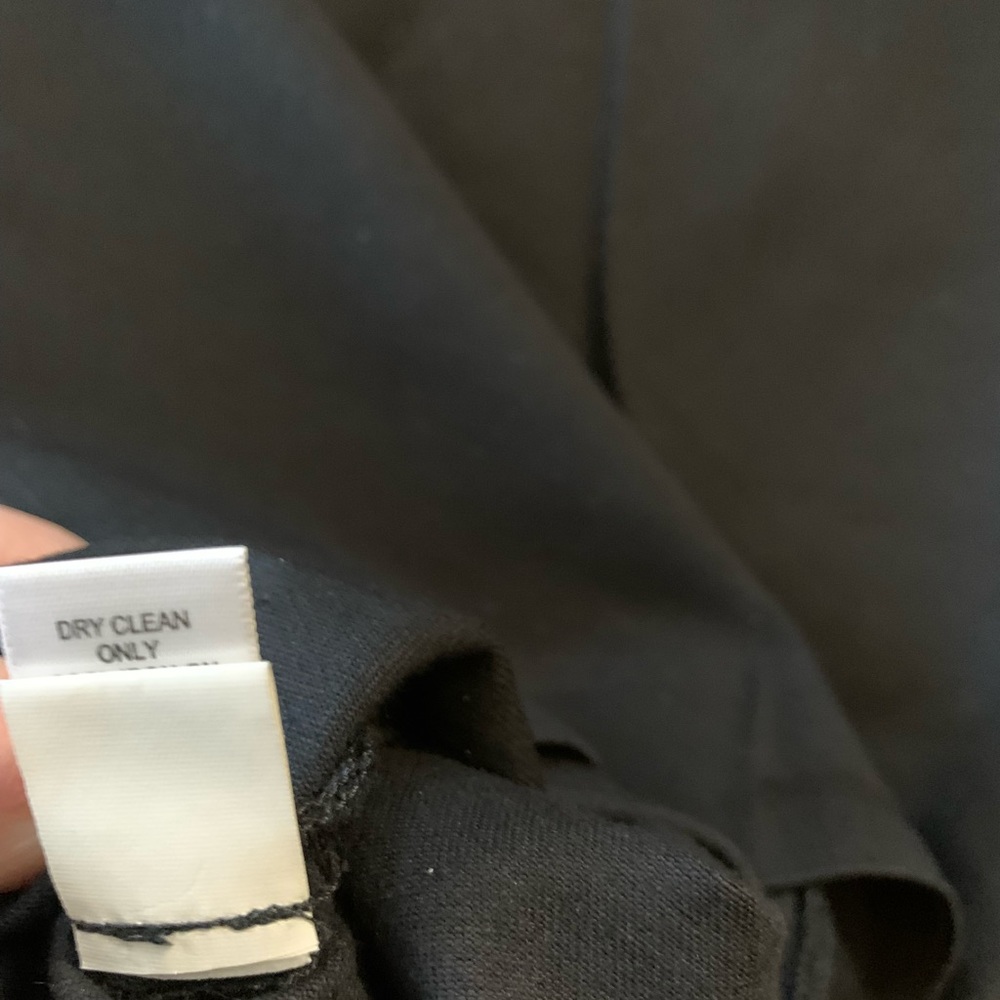 ✨HP✨ 🦋 3/$9 Banana Republic solid black pencil skirt with sailor buttons size 6 - Picture 10 of 10